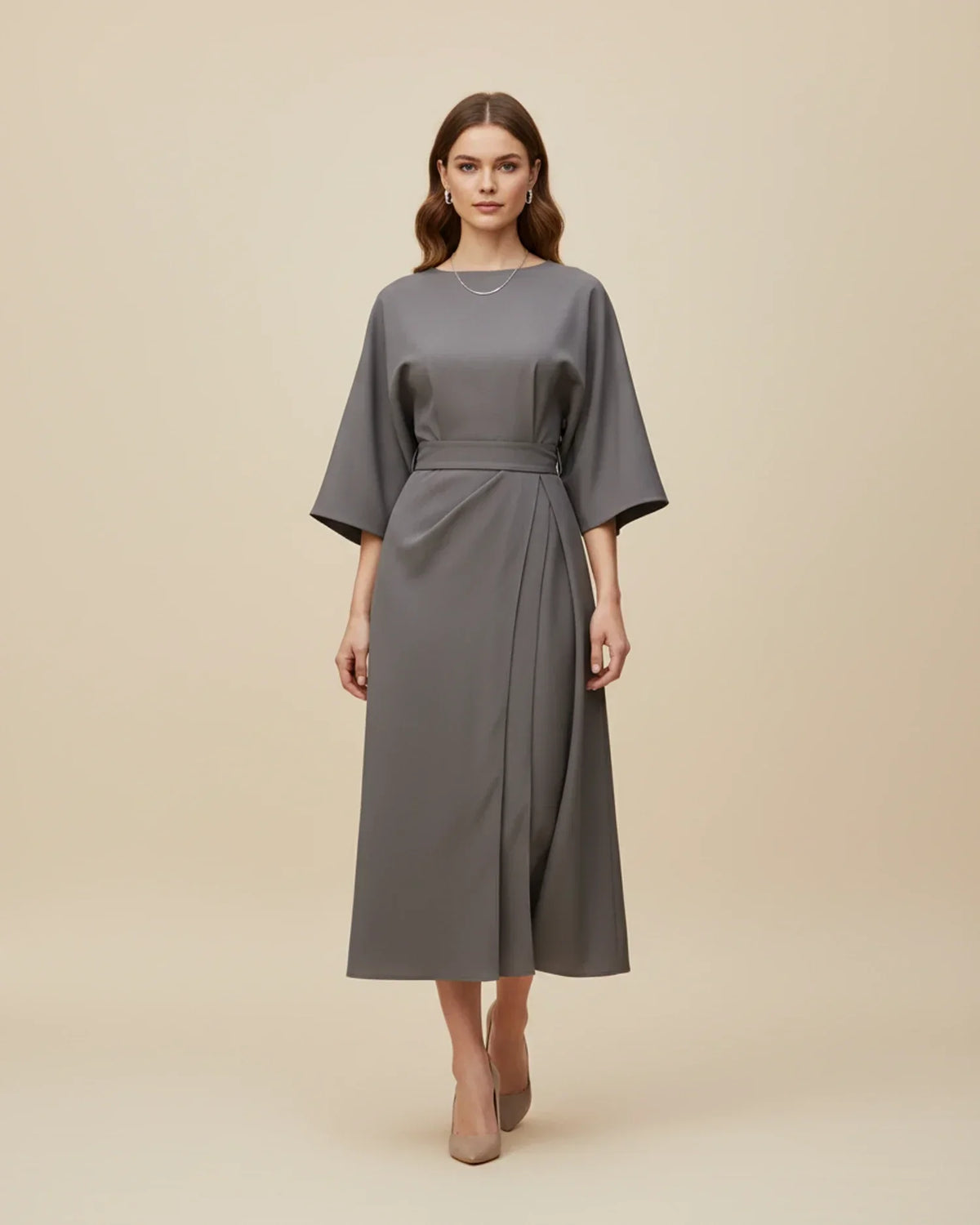 Robe Midi Chic avec Manches Bouffantes et Design Croisé