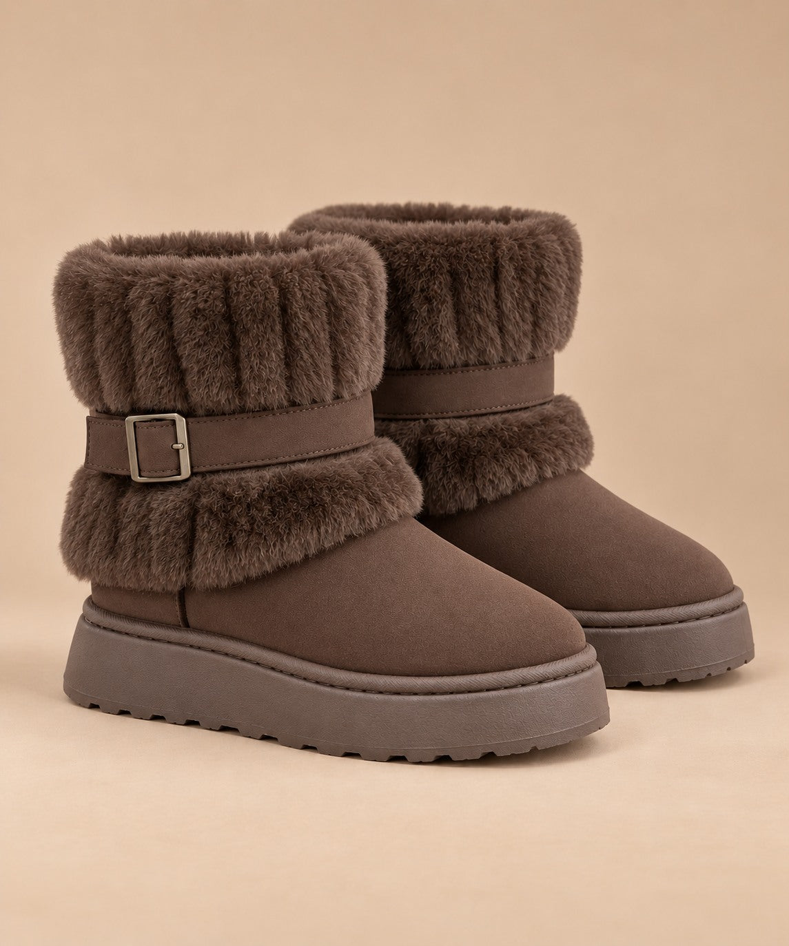 Bottes d'hiver pour femmes avec fourrure et design à enfiler