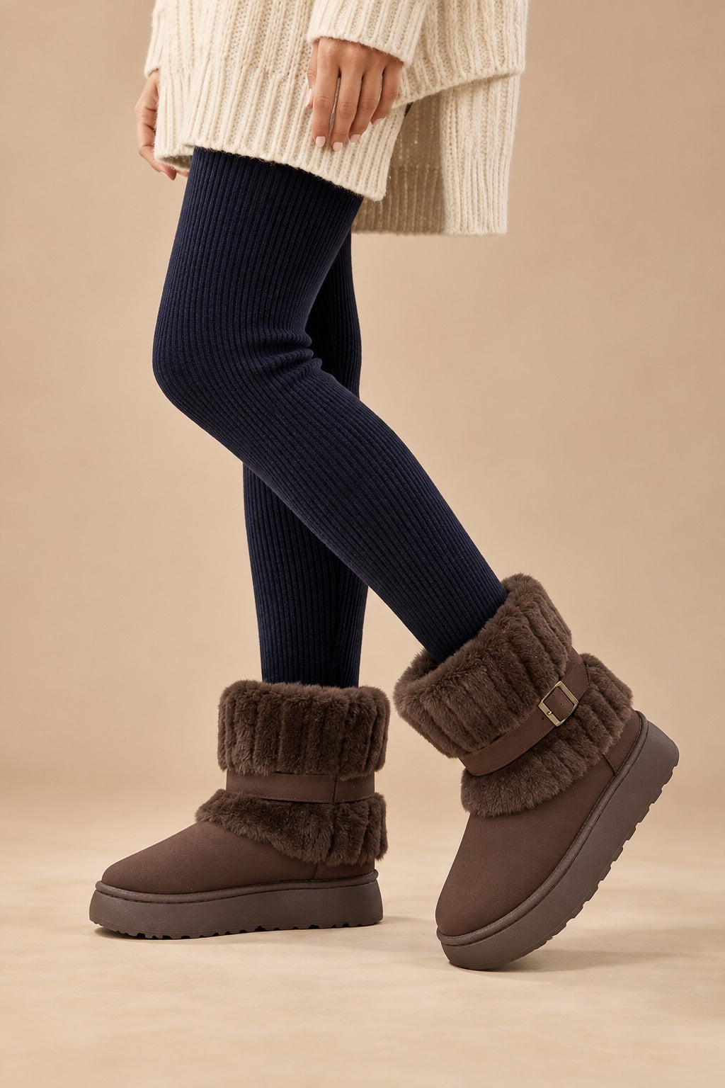 Bottes d'hiver pour femmes avec fourrure et design à enfiler